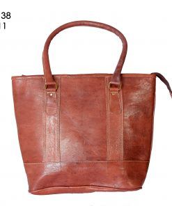 Bolso de cuero pespuntes