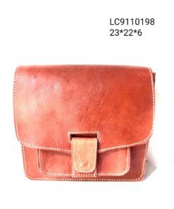 Bolso de cuero cuadrado
