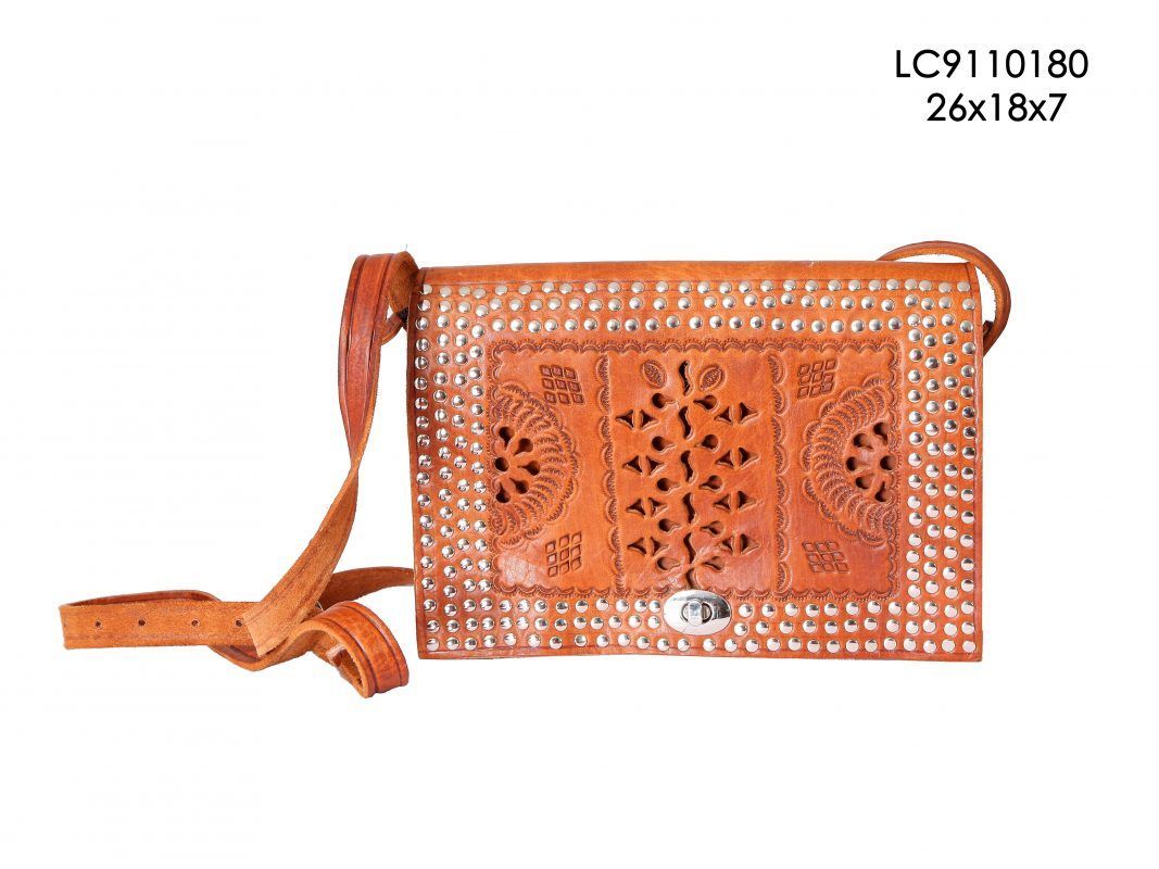 Bolso de cuero labrado