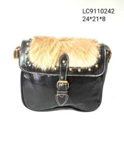 Bolso de cuero con pelo